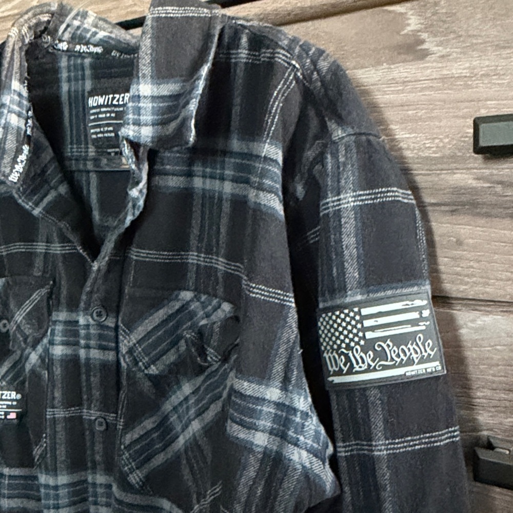 Thick Flannel by Howitzer We the People - Picture 6 of 7